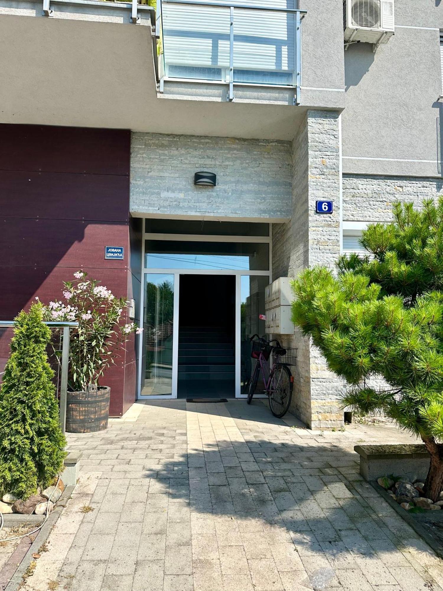 Apartman Floresta - In Front Of Japanese Garden, Enchanting Nature View, Spotless And Cozy Vrnjačka Banja Eksteriør bilde